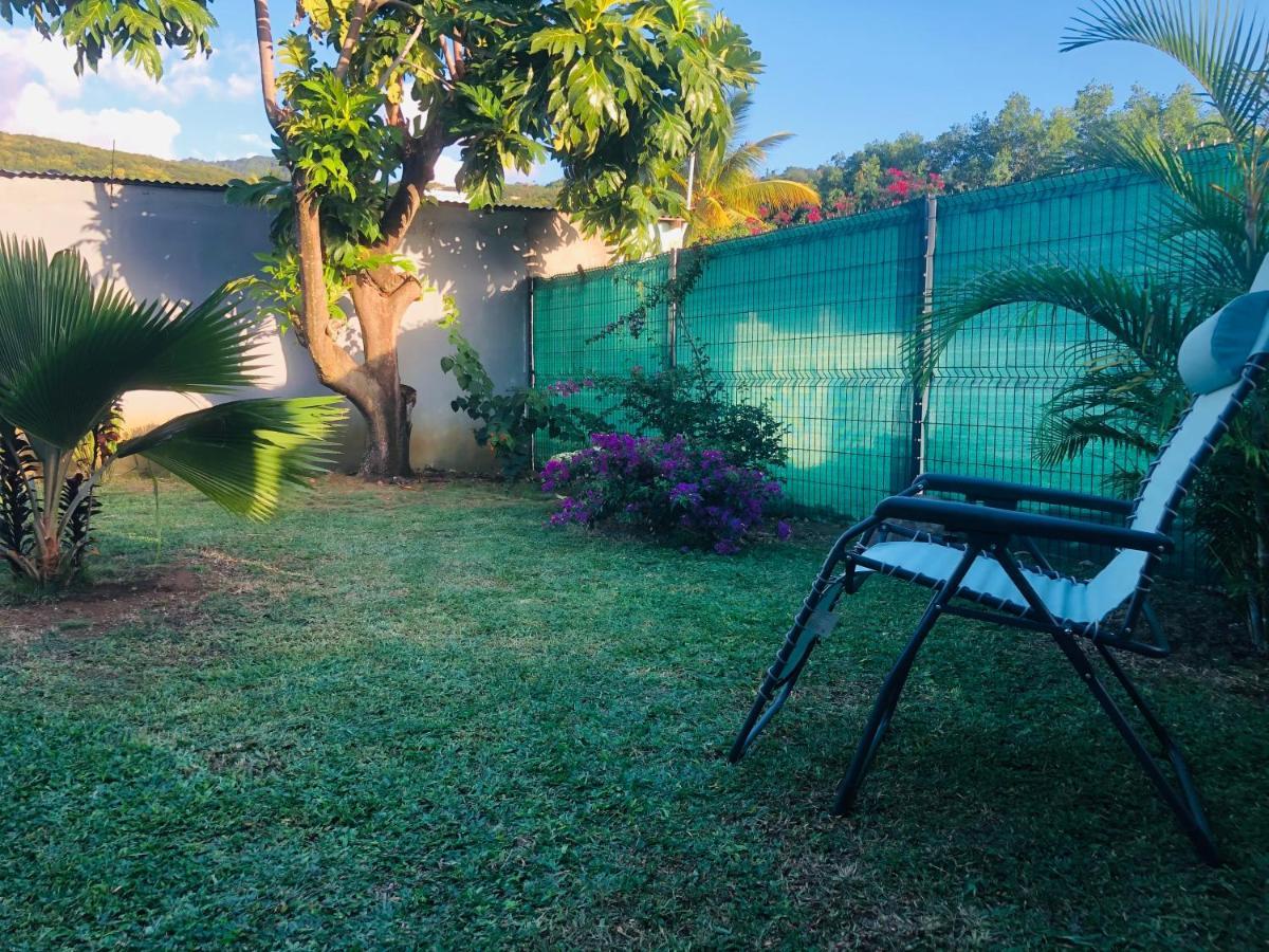 Habitation Baliache - Maison créole avec jardin privatif, plage à 200m Villa Deshaies Exterior foto